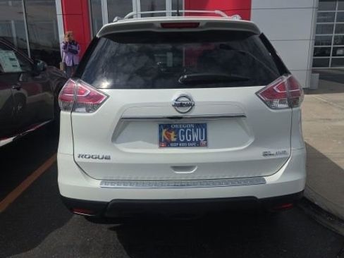 Used 2015 Nissan Rogue SL w/ SL Premium Package image 6