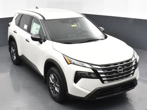 New 2026 Nissan Rogue S image 24