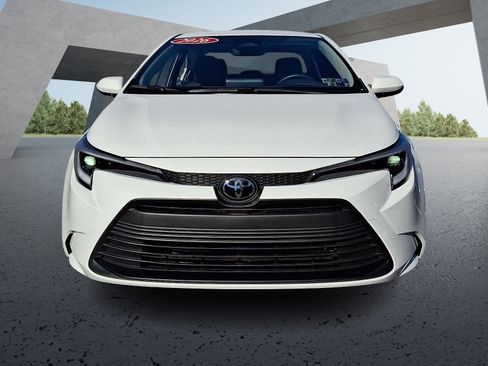 Certified 2026 Toyota Corolla LE image 2