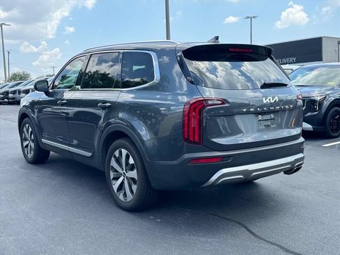 Used 2022 Kia Telluride EX w/ EX Premium Package FWD image 5