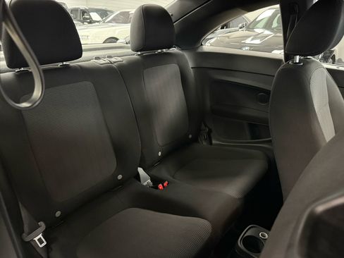 Used 2014 Volkswagen Beetle 1.8T image 17