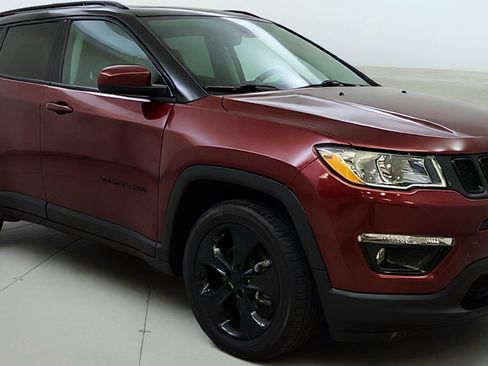 Used 2021 Jeep Compass Latitude w/ Sun and Sound Group FWD image 1
