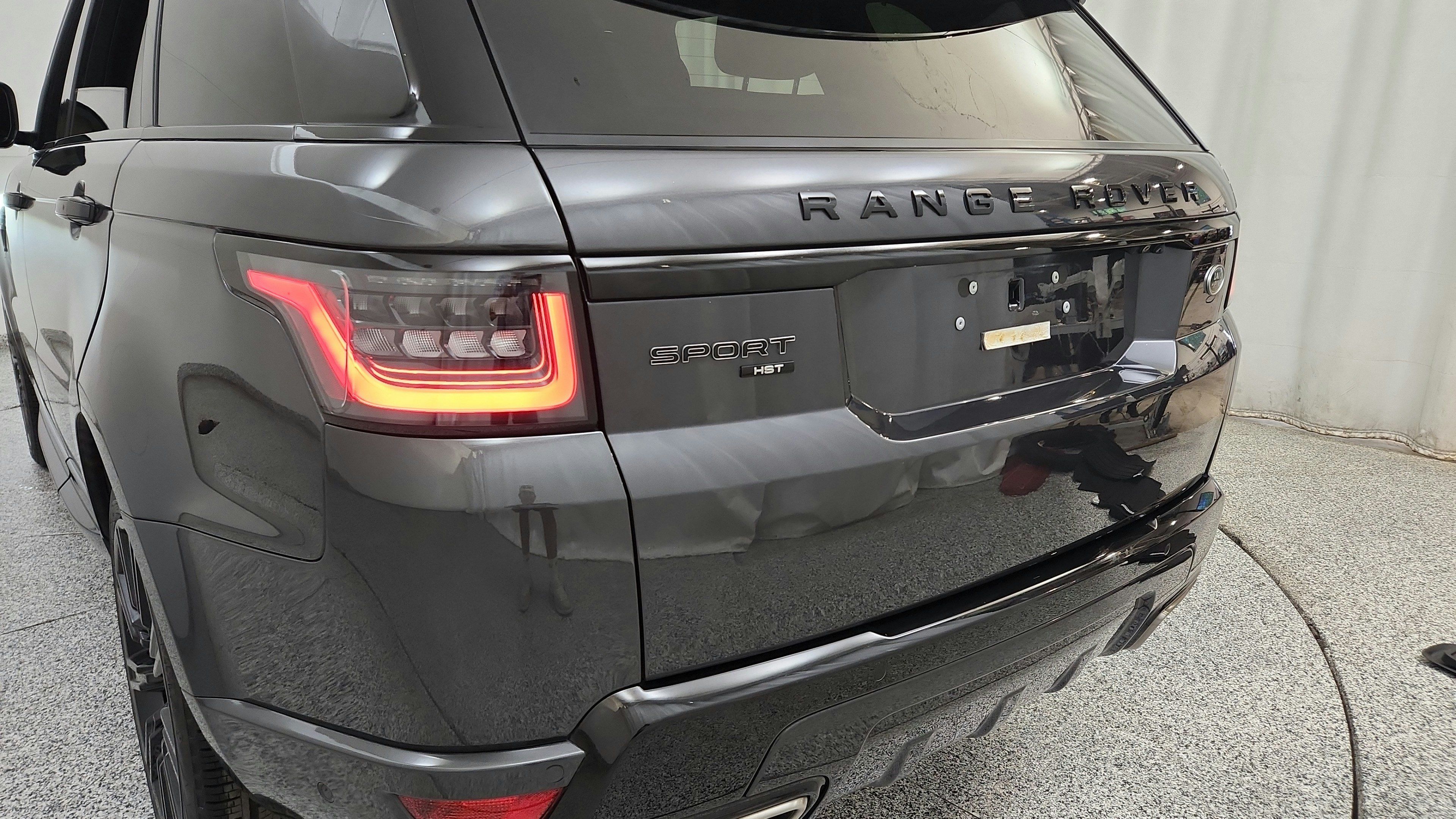 Used 2022 Land Rover Range Rover Sport HST AWD/4WD image 29