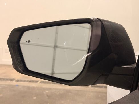 Used 2024 Chevrolet Equinox LS w/ LS Convenience Package image 12