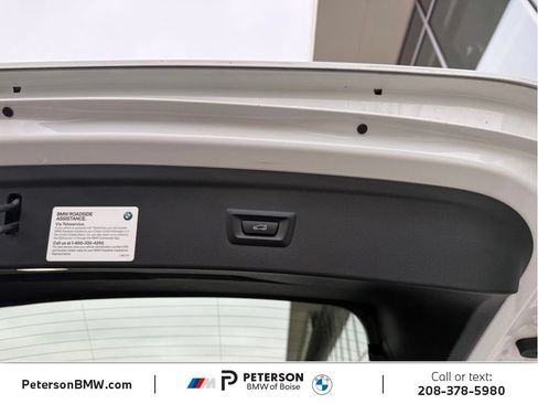 Used 2023 BMW iX xDrive50 w/ Sport Package AWD/4WD image 12