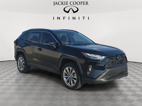 Used 2024 Toyota RAV4 XLE Premium image 3