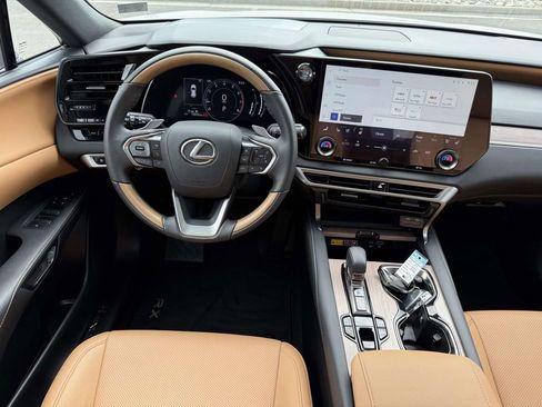 Used 2024 Lexus RX 350 Premium w/ Accessory Package (K3) image 8