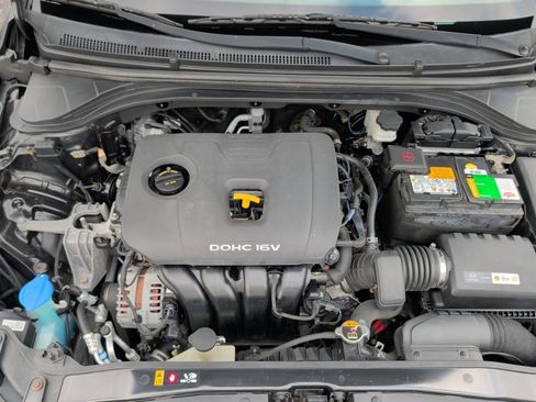 Used 2018 Hyundai Elantra Value Edition FWD image 20