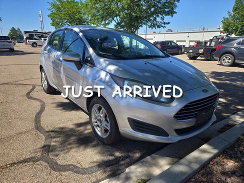 Used 2018 Ford Fiesta SE FWD image 1