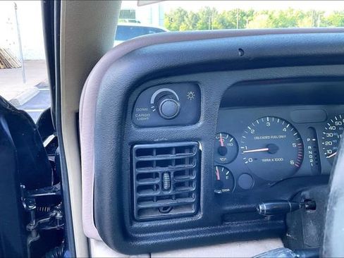 Used 1995 Dodge Ram 1500 Truck 2WD Regular Cab image 30