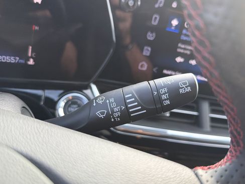 Used 2024 Chevrolet Trax RS w/ Driver Confidence Package image 32