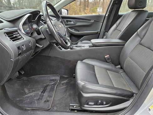 Used 2019 Chevrolet Impala LT image 8