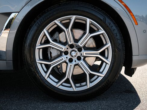 Used 2023 BMW X7 xDrive40i image 13