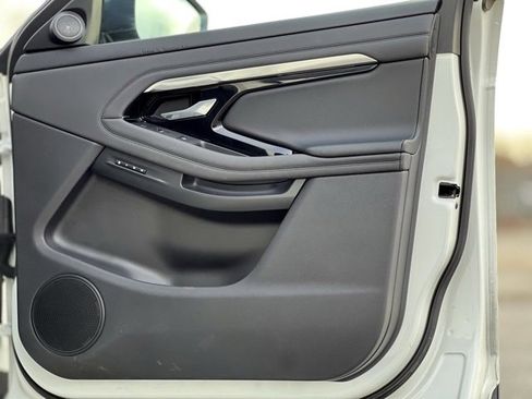 Used 2020 Land Rover Range Rover Evoque SE image 23