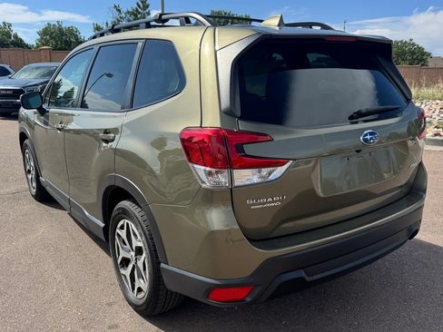 Used 2023 Subaru Forester Premium AWD/4WD image 4