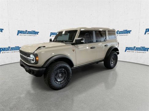 New 2025 Ford Bronco Badlands image 6