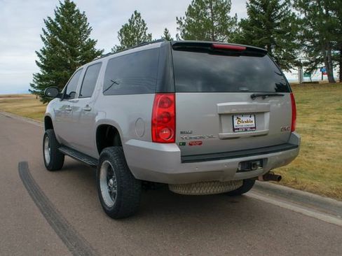 Used 2009 GMC Yukon XL SLT image 4