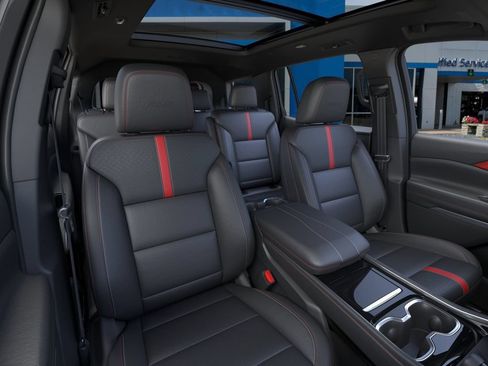 New 2026 Chevrolet Traverse RS w/ LPO, Floor Liner Package AWD/4WD image 16