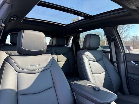 Used 2026 Cadillac XT5 Premium Luxury w/ Driver Assist Package image 8