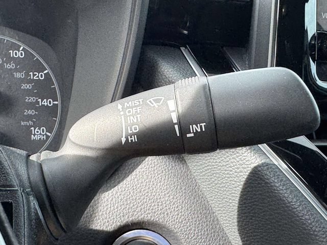 Used 2025 Toyota Corolla SE FWD image 32