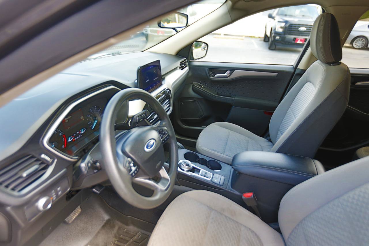 Used 2020 Ford Escape SE FWD image 4