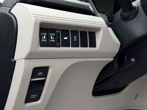 Certified 2025 Honda Odyssey EX-L image 13
