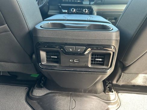 Used 2024 GMC Sierra 1500 AT4 w/ Technology Package AWD/4WD image 20