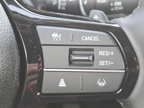 Used 2025 Honda Pilot EX-L image 6