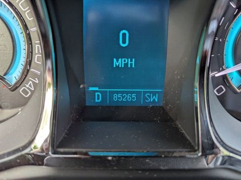 Used 2011 Buick LaCrosse CXL FWD image 12