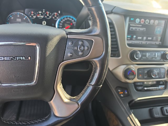Used 2019 GMC Yukon XL Denali w/ Denali Ultimate Package AWD/4WD image 14