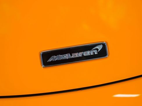 Used 2024 McLaren 750S Spider image 14