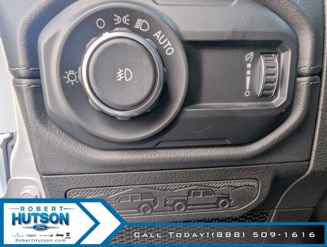 New 2024 Jeep Wrangler Unlimited Sahara w/ Technology Group AWD/4WD image 29