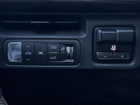 New 2025 GMC Sierra EV Denali image 15