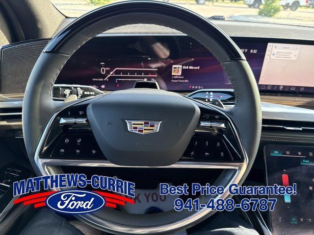 Used 2025 Cadillac Escalade ESV Premium Luxury w/ LPO, Floor Liner Package RWD image 16