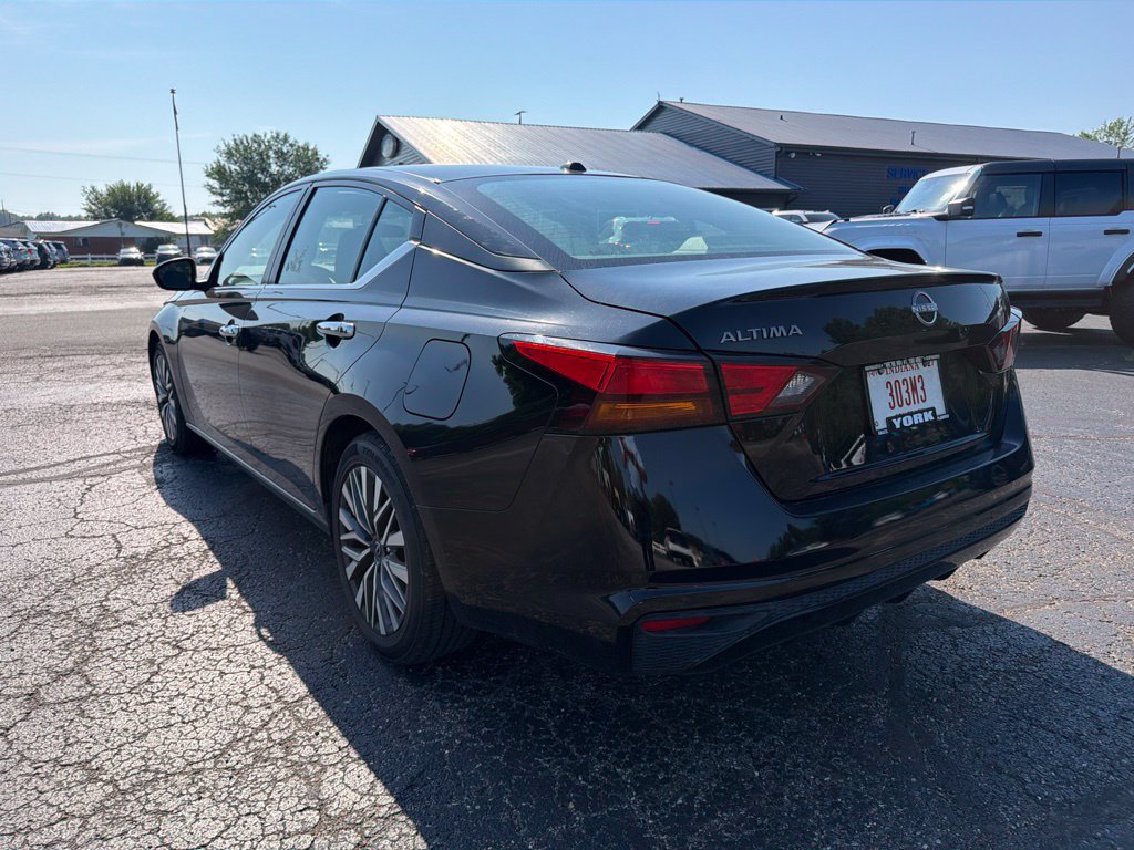Used 2025 Nissan Altima 2.5 SV FWD image 4
