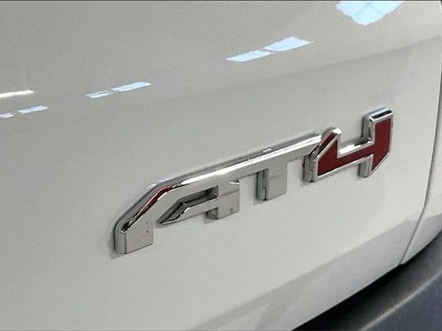 Used 2025 GMC Acadia AT4 image 23