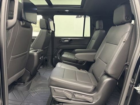 New 2026 Chevrolet Suburban Z71 w/ Z71 Off-Road Package AWD/4WD image 31
