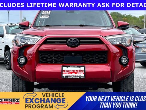Used 2022 Toyota 4Runner SR5 Premium image 2