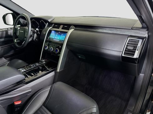 Used 2017 Land Rover Discovery HSE Luxury image 30