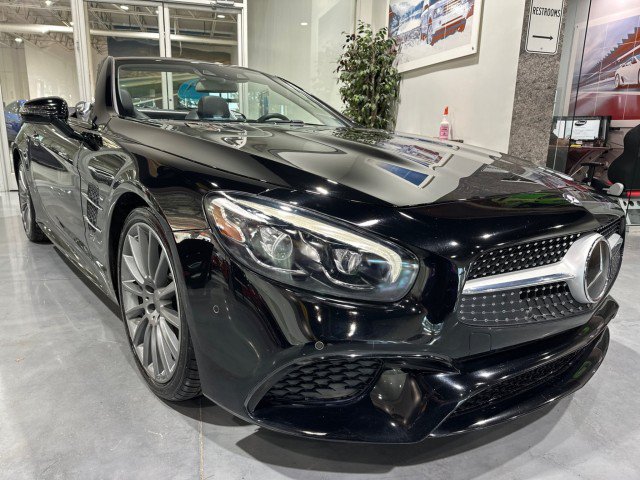 Used 2017 Mercedes-Benz SL 450 w/ Premium I Package image 21