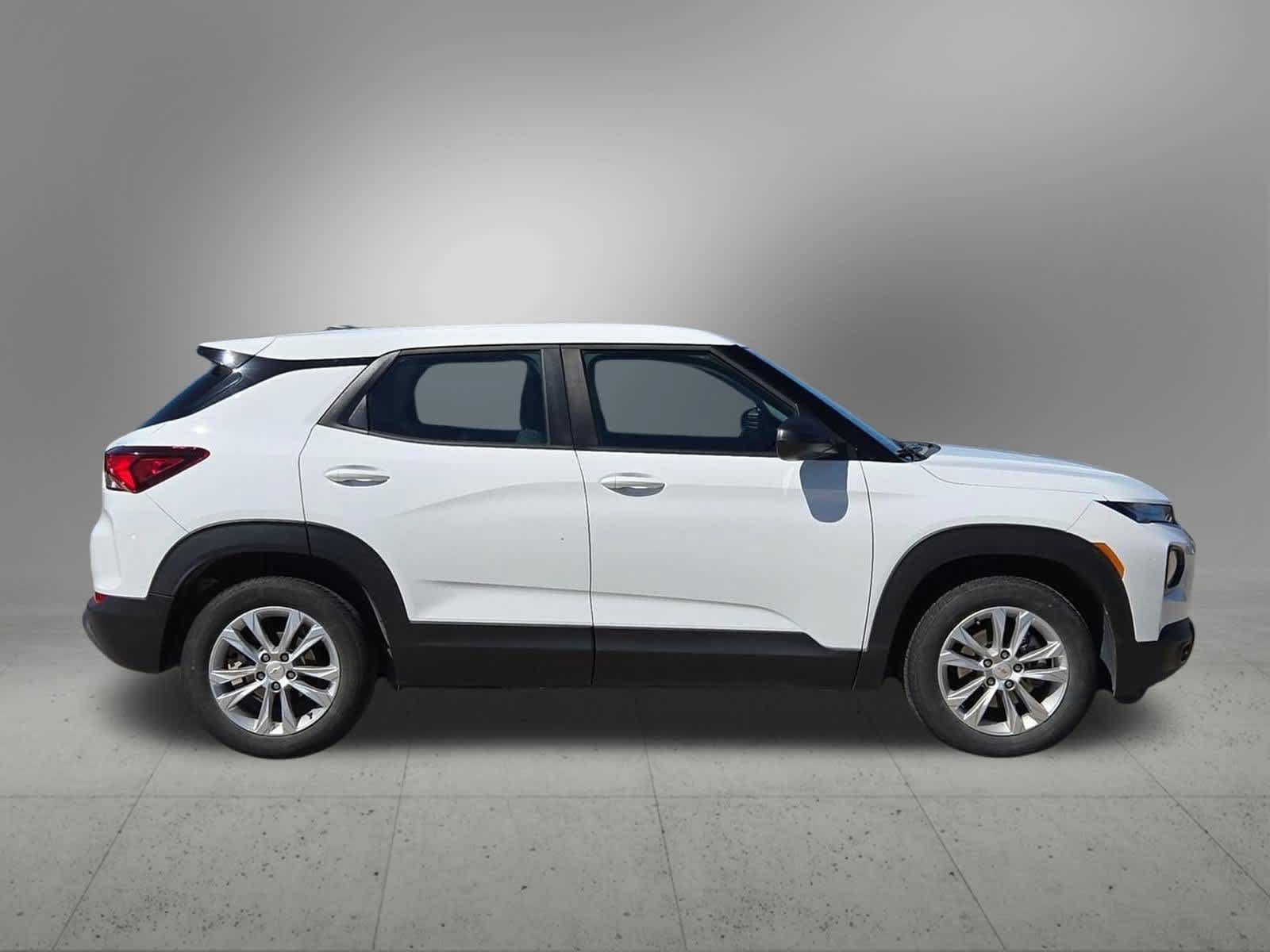 Used 2023 Chevrolet TrailBlazer LS FWD image 7