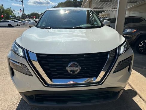 Used 2022 Nissan Rogue SV image 4