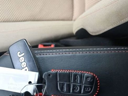 Used 2016 Jeep Renegade 75th Anniversary image 10