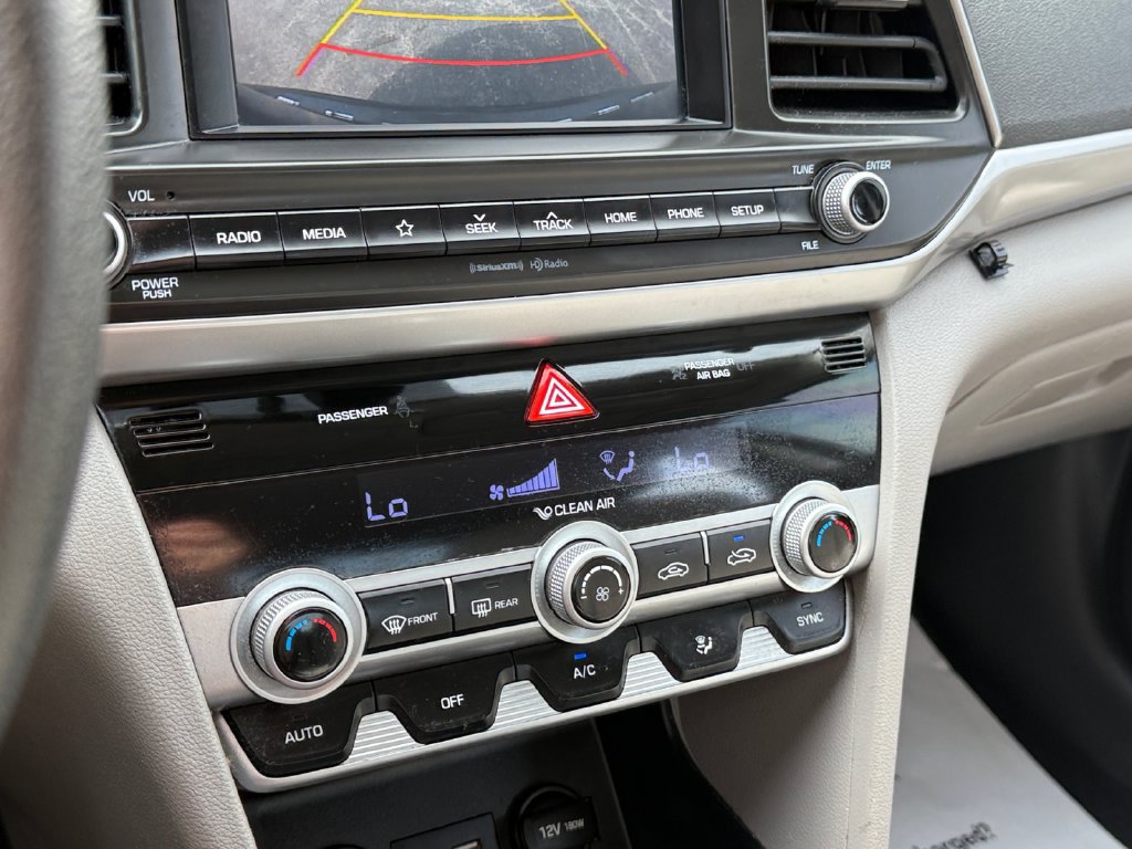 Used 2020 Hyundai Elantra SEL FWD image 34