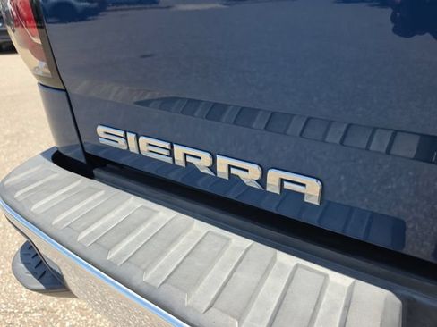 Used 2018 GMC Sierra 1500 SLT w/ SLT Premium Package RWD image 6