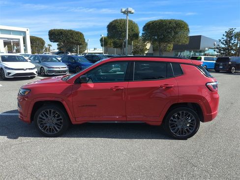 Used 2023 Jeep Compass Limited image 11