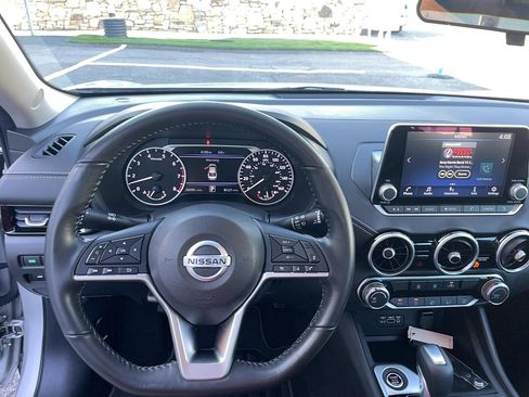 Used 2022 Nissan Sentra SV image 12