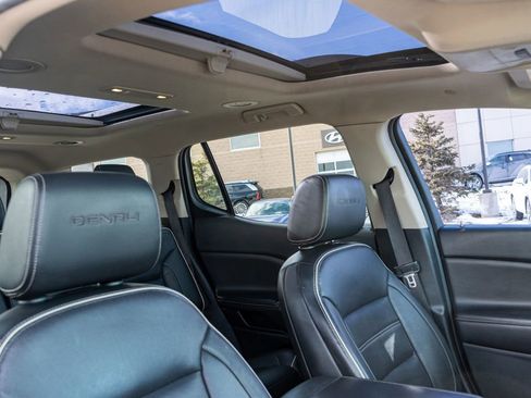 Used 2017 GMC Acadia Denali image 15