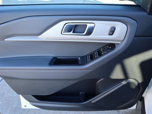 New 2026 Ford Explorer Active w/ Active Comfort Package image 17