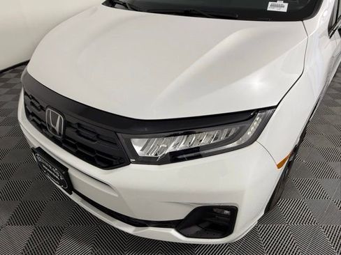 Used 2026 Honda Odyssey EX-L image 10